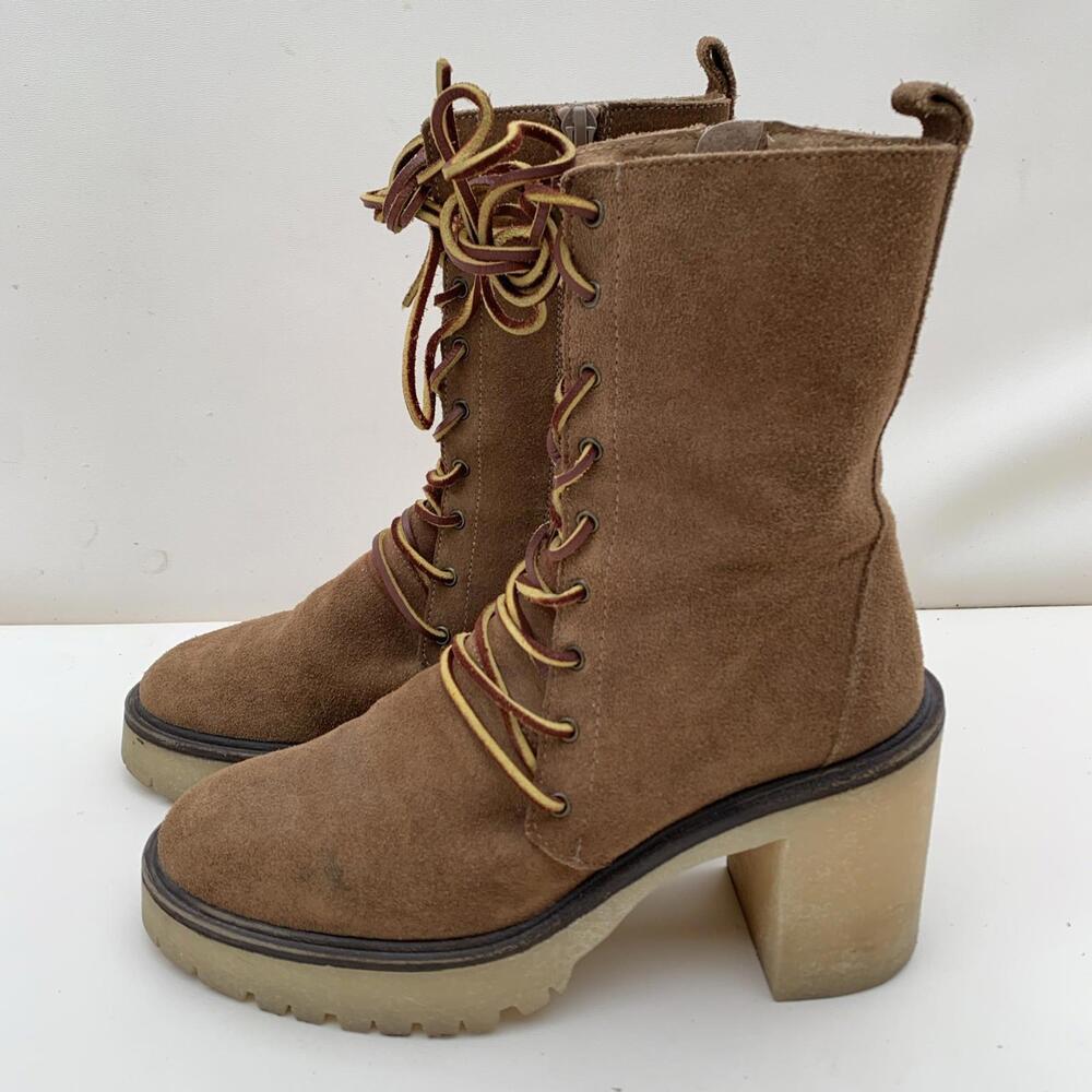Free People Dylan Lace Up Chunky Heel Boots Tan Suede. Woman's Size 7.5 -8 Or 38